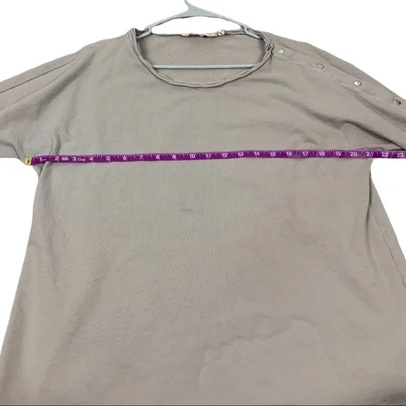 Soft Surroundings Snap Button Raw Hem Long Sleeve Sweatshirt | Gray | Women’s M - Picture 7 of 8